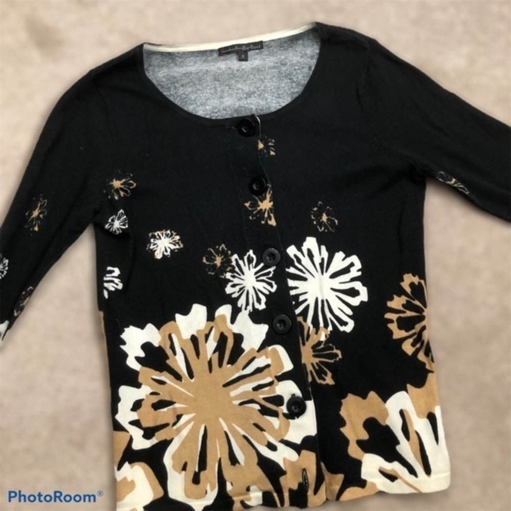 💥💥 SALE! 5 / $25 💥💥 Light cardigan by Pierri, EUC